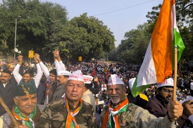 पुरानी पैंशन बहाली को लेकर पूर्व अर्धसैनिकों ने जंतर मंतर पर जताया रोष