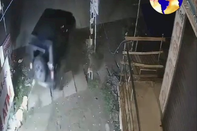 थार से एटीएम उखाड़ ले गए लुटेरे
